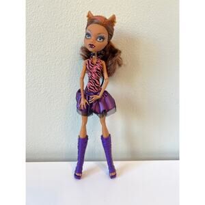 Clawdeen Wolf Doll Early Wave Monster High Purple Boots 2008